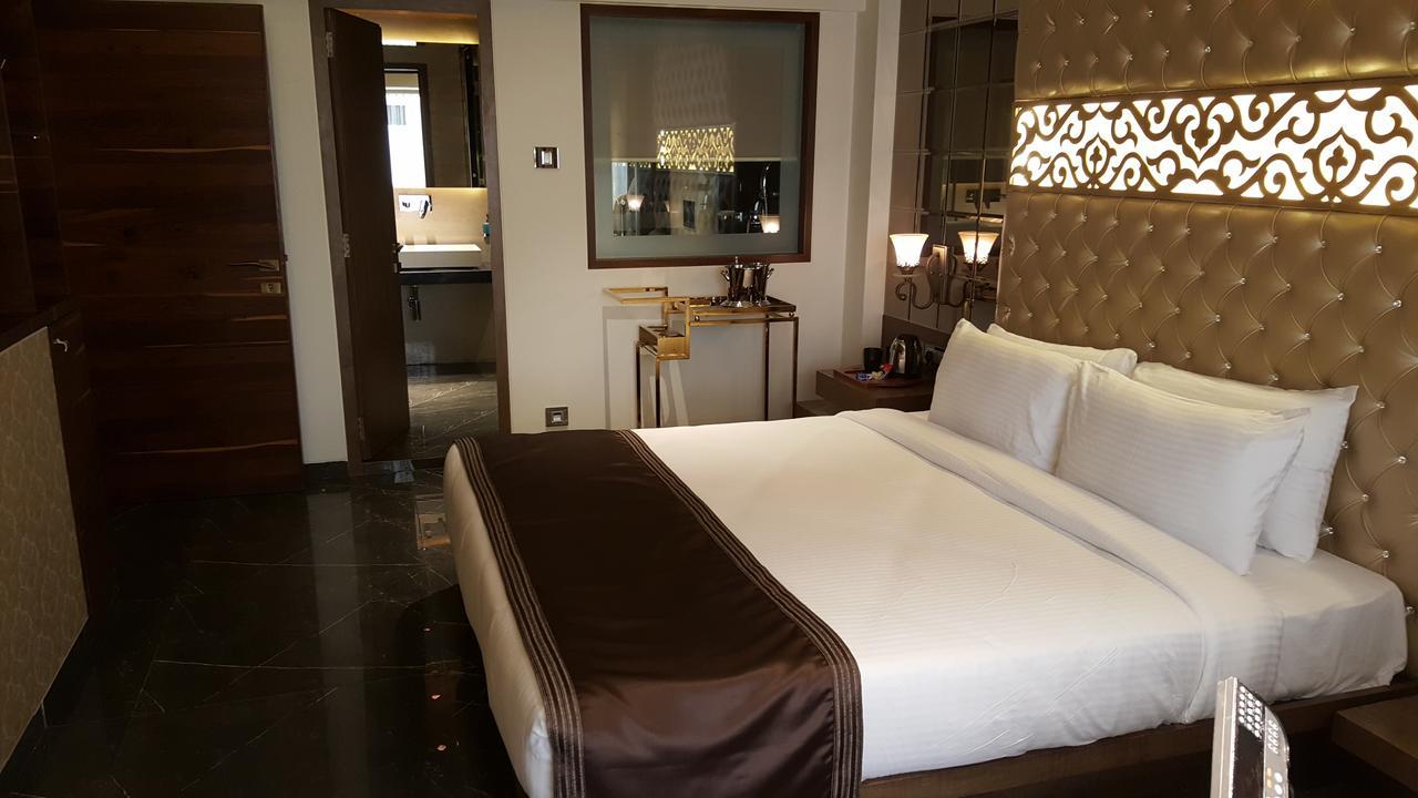 Hotel Peninsula Redpine Mumbai Dış mekan fotoğraf