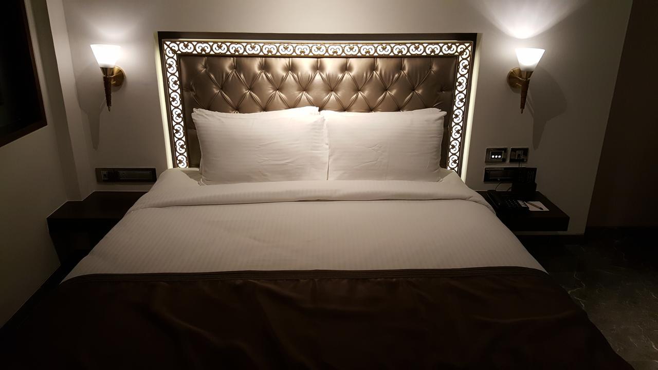 Hotel Peninsula Redpine Mumbai Dış mekan fotoğraf