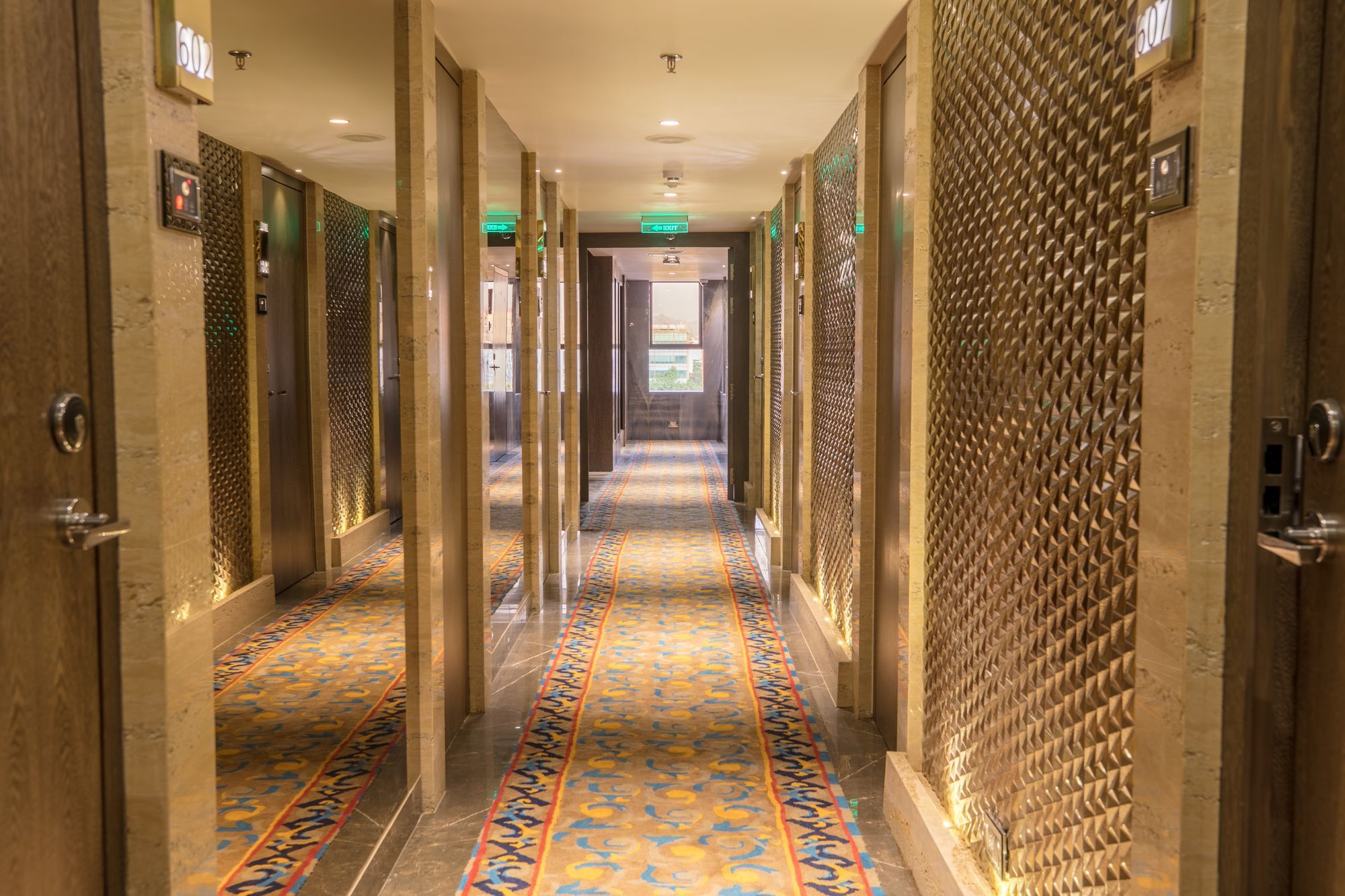 Hotel Peninsula Redpine Mumbai Dış mekan fotoğraf